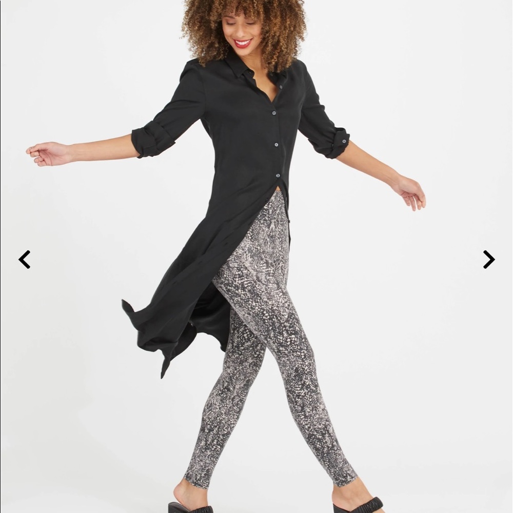 Spanx faux leather snake legging - L